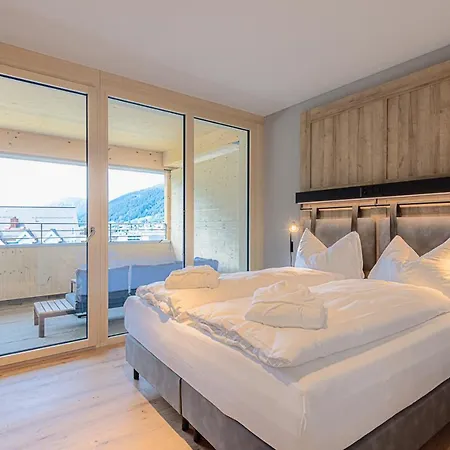 Alpine فندق دافوس