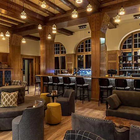 Hotel Alpine